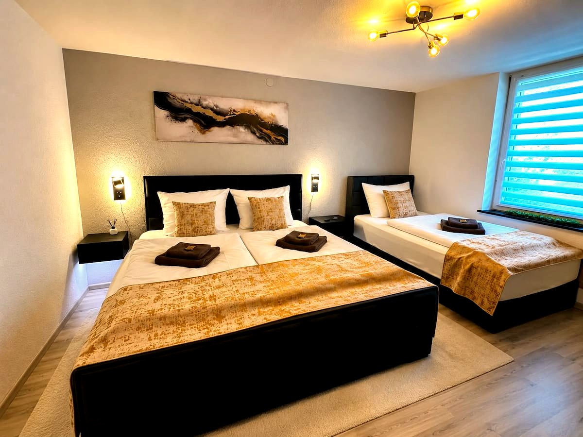 Luxx Home RV - Modernes 3-Zimmer-Apartment | Parkplatz | Self Check-in, Foto 5